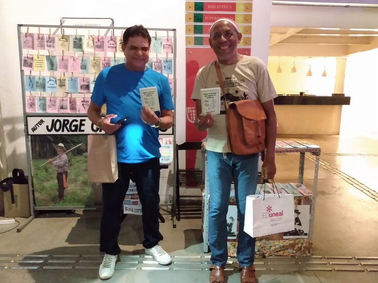 Photo of Sócios correspondentes da Academia lançam folheto do gergelim em feira de cordel em Maceió