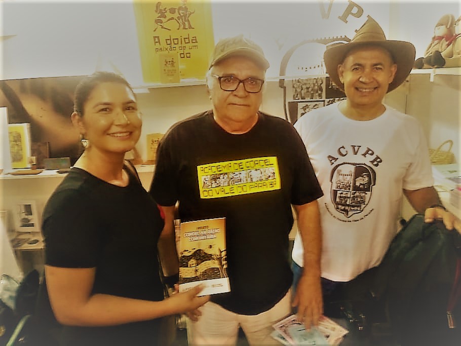 Photo of Radiofônico entrevista candidatas ao quadro de sócios da Academia neste sábado (01)