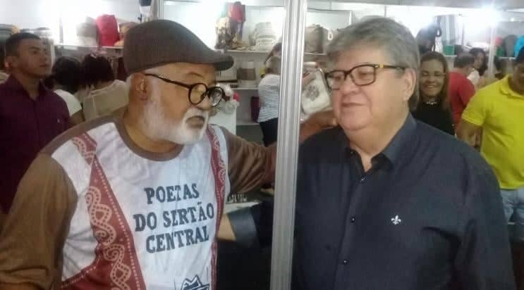 Photo of Stand da Academia de Cordel faz sucesso no Salão do Artesanato Paraibano