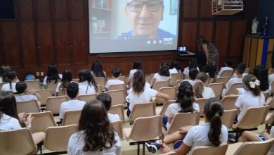 Photo of Professor poeta dá aula virtual de cordel para alunos mineiros