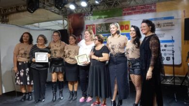 Photo of Poetisas tomam posse na Academia de Cordel com performance das “Marias da Poesia” em Campina Grande